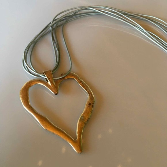 Oversized Heart and Rope Necklace - Picture 3 of 8